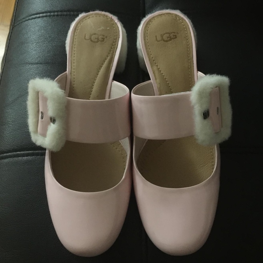 Super cute UGG shoes sz 8